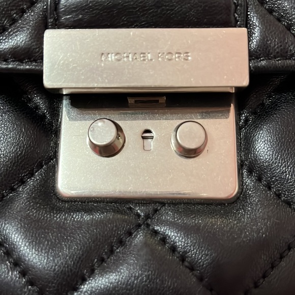 Michael Kors quilted crossbody. Barely used. - Picture 2 of 5